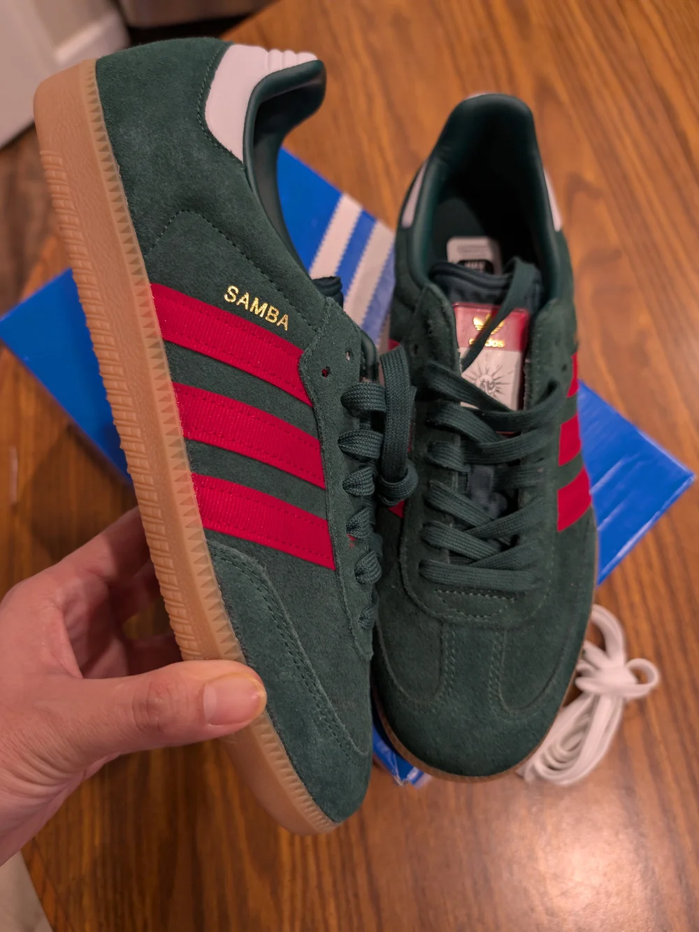 Adidas Samba OG Men's Green Suede with Red Stripes! Size 9 Men Or 10 Women